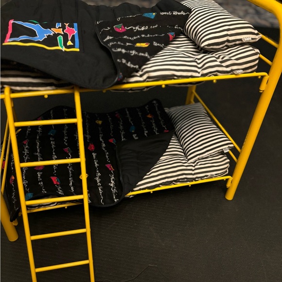 EUC American Girl Pleasant Company yellow bunk bed and sleeping bag, complete. - Picture 8 of 10